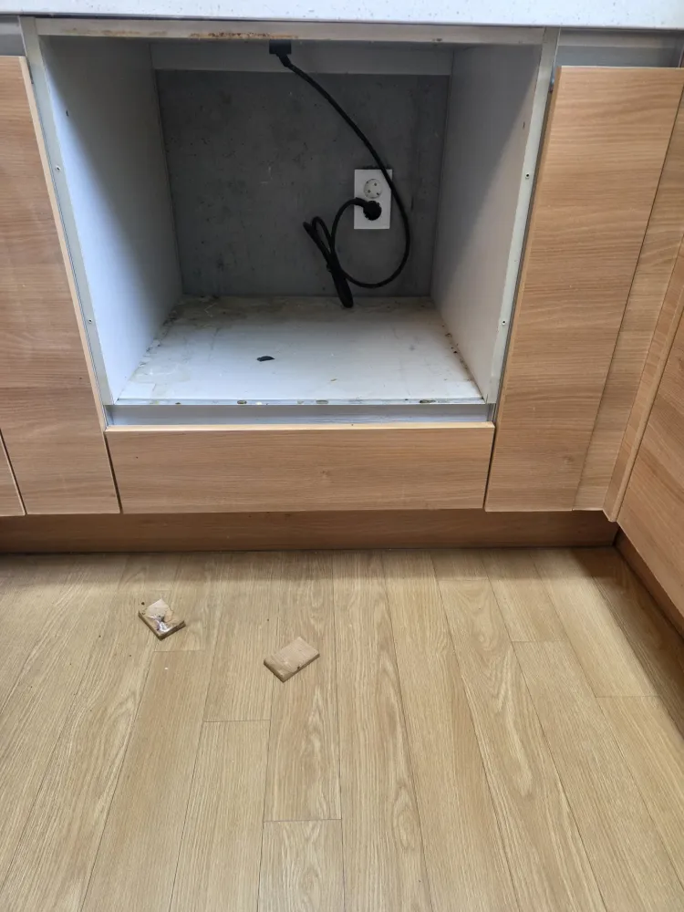 경기 풍덕천동 전자렌지장리폼 시공전